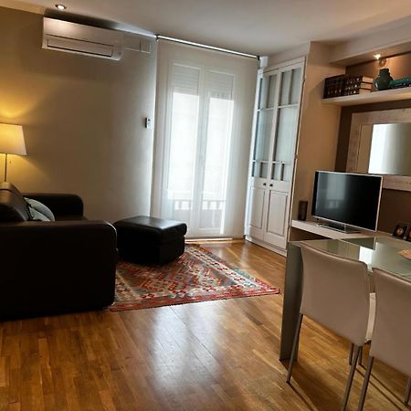 Petit Rossello Apartment Barcelona Exterior foto